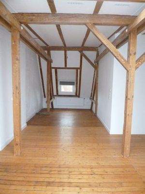 Wohnzimmer mit Blick zur Straße