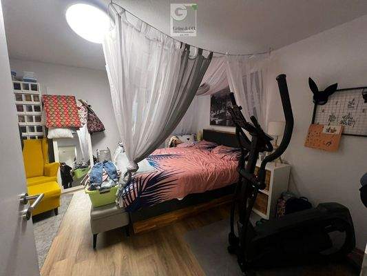 Schlafzimmer (Keller)