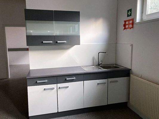 Küchenzeile in  Lager-/Produktionshalle