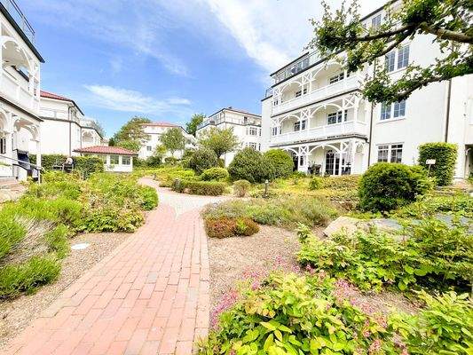 Die parkähnliche Anlage