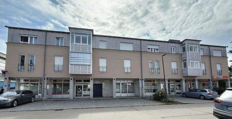 Wohn- und Geschäftshaus