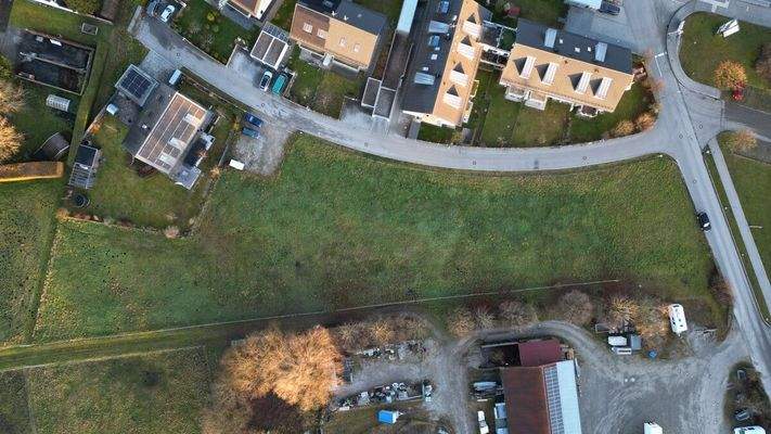 dji_fly_20251204_213628_894_1765293129321_photo