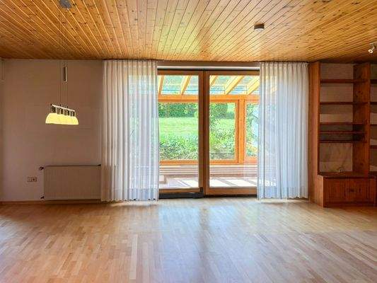 Wohnzimmer / Esszimmer EG rechts 