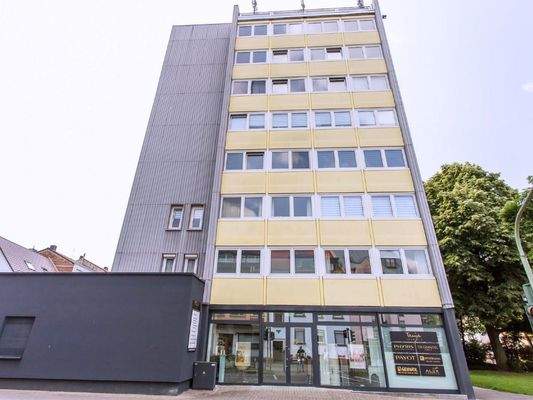 Außen Front  / Exterior