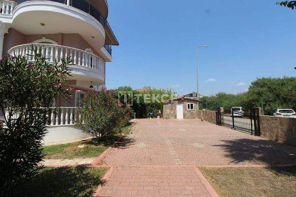 Triplex Villa with a Garden in a Complex in Belek Antalya