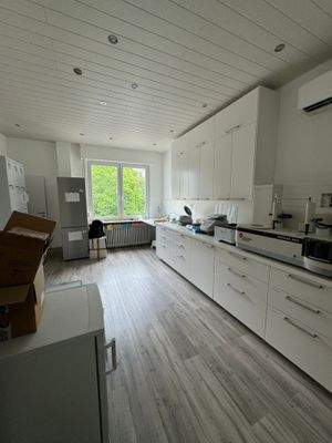 Büro-/Praxisflächen