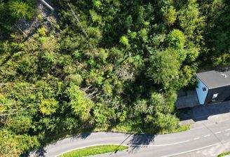 Ansicht vom gesamten Grundstück 