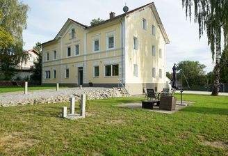 Haus mit Garten Nord-Ost-Ansicht.jpg
