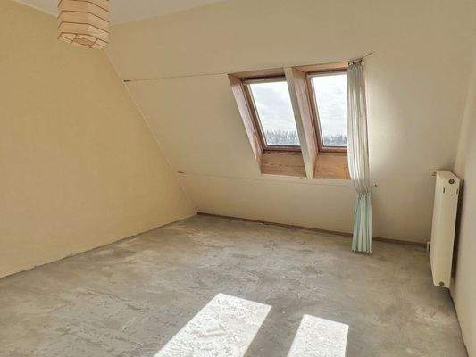 2. Zimmer im Dachgeschoss
