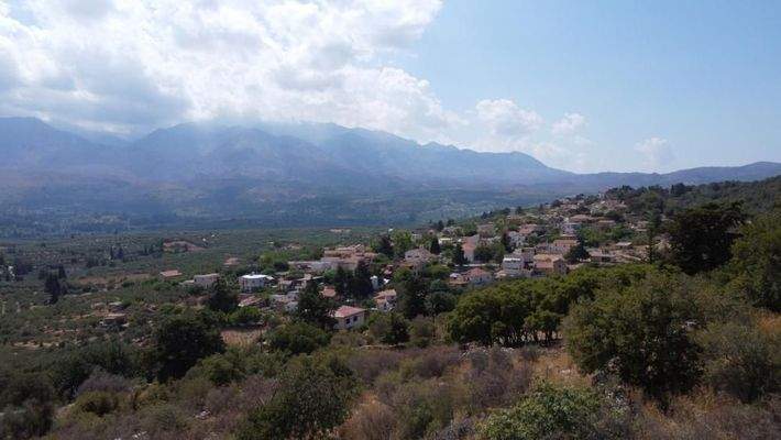 Kreta, Kaina: Grundstück mit herrlichem Bergblick zu verkaufen