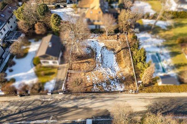 Nahezu quadratisches Grundstück