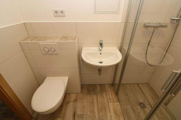 Beispiel Bad mit Dusche