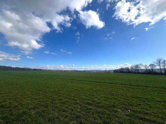 Weiterblick von Terrasse und Balkon