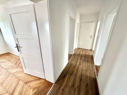 Ihre Diele gen Schlafzimmer & Kinder- oder Arbeitszimmer