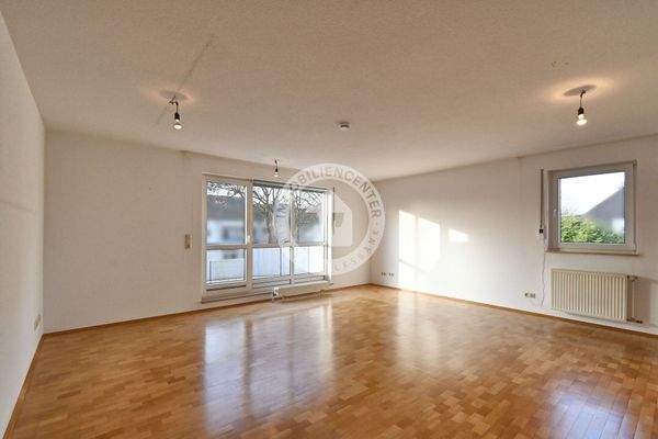 Wohnzimmer (Ansicht 1)