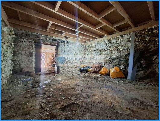 b7e818753f554c09ad2c4cb3f0a38e9b-original