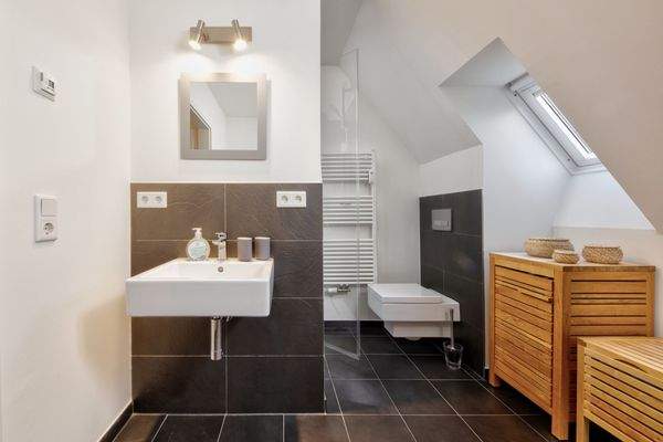 Badezimmer im Spitzboden