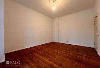 Wohn-,/ Schlafzimmer