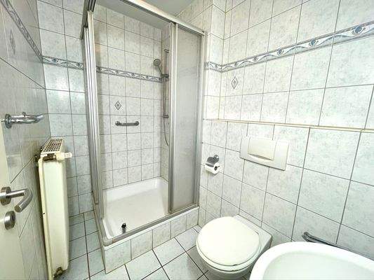 Badezimmer Ansicht 1