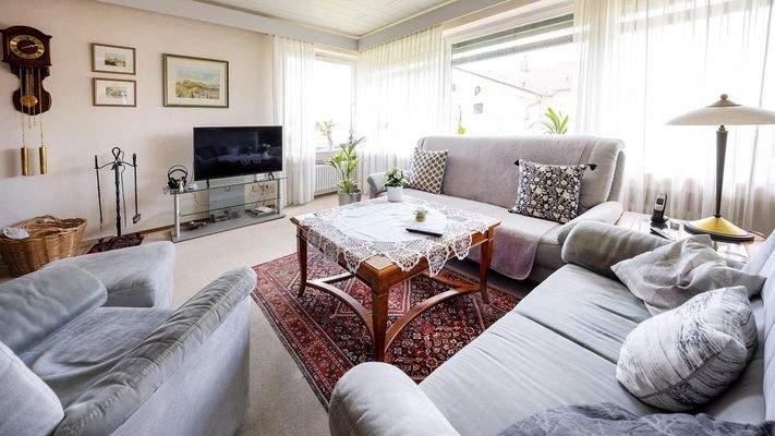 Wohnzimmer mit Kamin