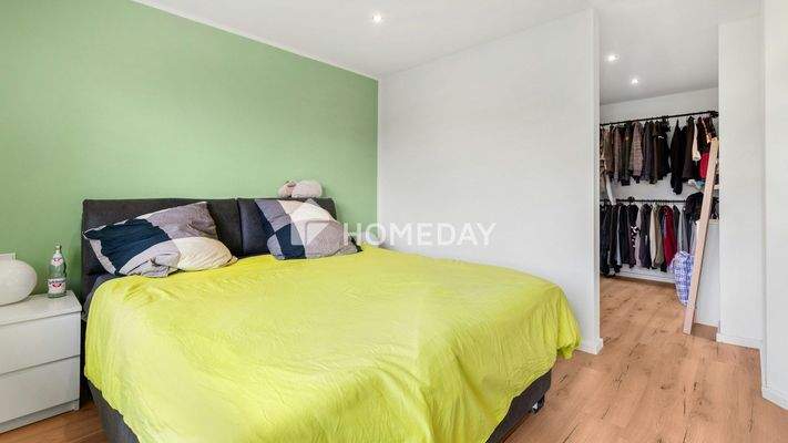 1. OG Schlafzimmer 2