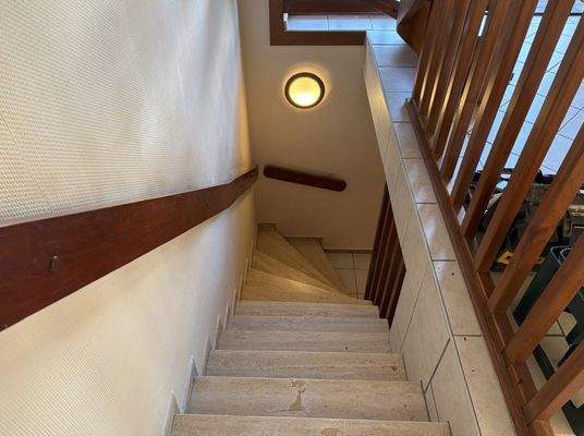 Treppe zum Souterrain