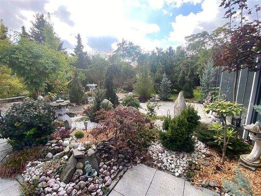 liebevoll angelegter Garten