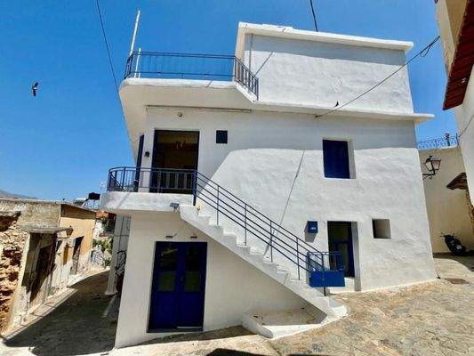 Kreta, Kalo Chorio: 2-Apartment-Anwesen mit geräumiger Dachterrasse zu verkaufen