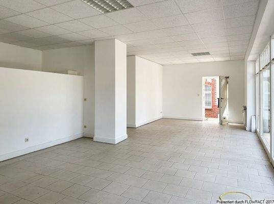 Ladenfläche2