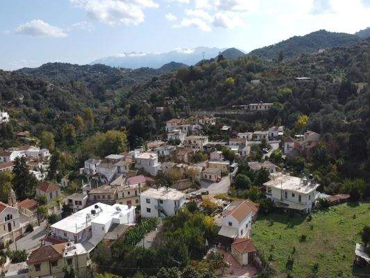 Kreta, Manoliopoulo: Schönes Haus in ruhiger Lage zu verkaufen