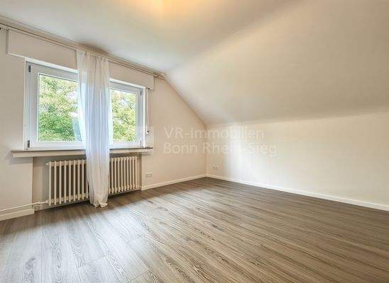 Elternzimmer mit Fenster - (KI generiert)