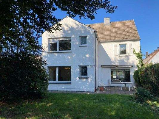 Hausansicht zum Garten