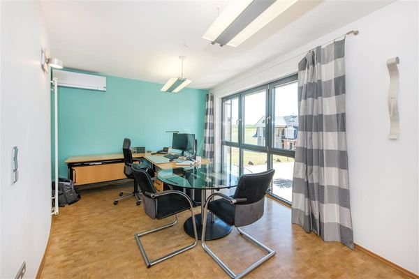 1.OG Büro/rechts