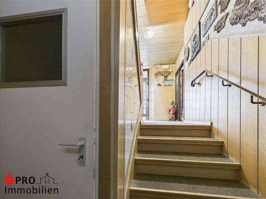 Treppenpodest zum Keller