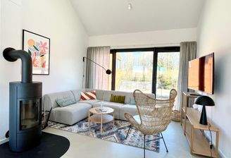 Wohnzimmer mit Kamin