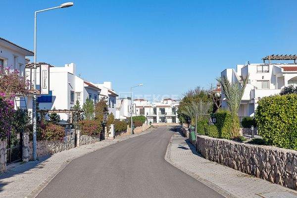 Apartments in a Complex with Rich Amenities in Esentepe Girne