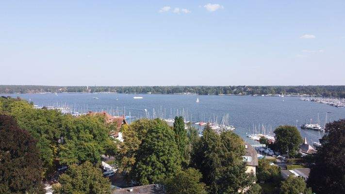 Luftbild vom Grundstück