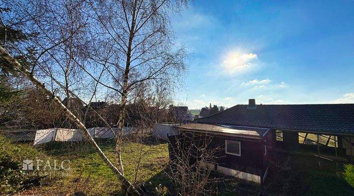 Grundstücksansicht nach vorne 