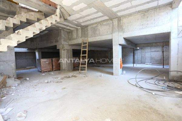 Apartments with Balcony and Garden in Konyaalti