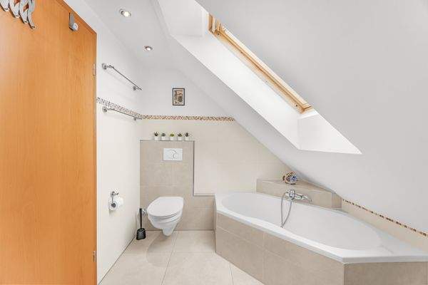 Badezimmer im Dachgeschoss