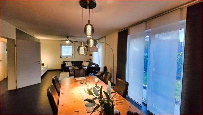 Essbereich - Sicht auf Wohnbereich