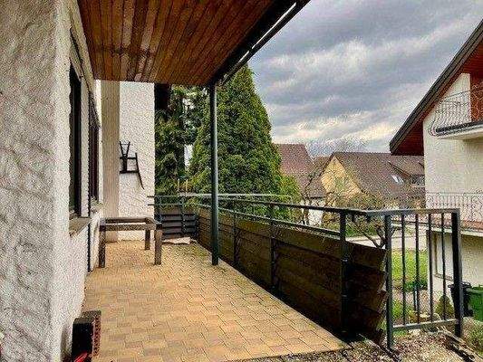 Überdachter Terrassenbereich EG.jpg