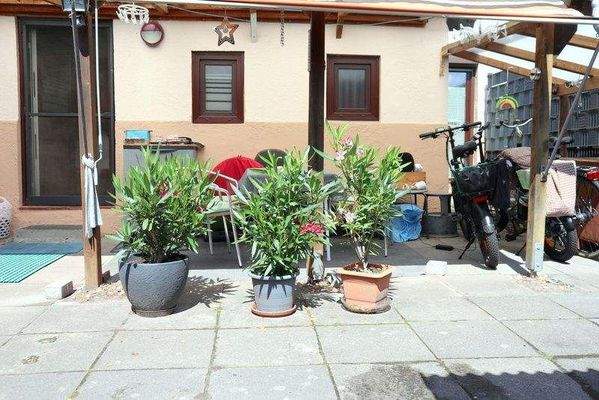 Weitere geschützte Terrasse