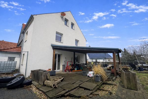 Haus mit Terrasse.png