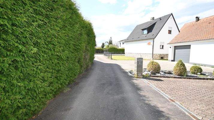 Perfekte, ruhige Lage in 2. Reihe