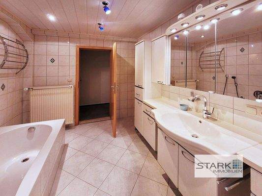 Badezimmer, Waschtisch.jpg