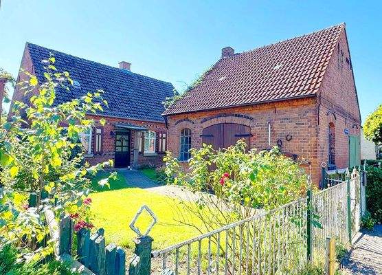 ...Schmiedeatelier mit Garage 