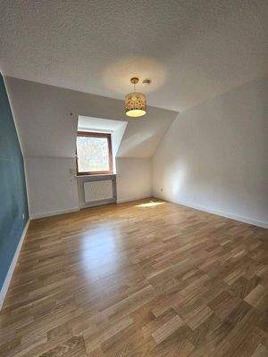 Schlafzimmer vom kleinen Bad aus