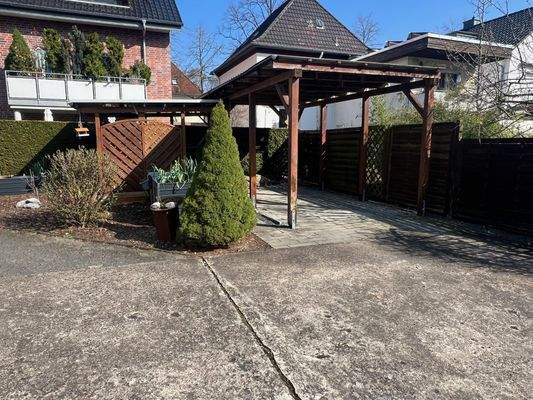 Carport Front sowie Müllstelle