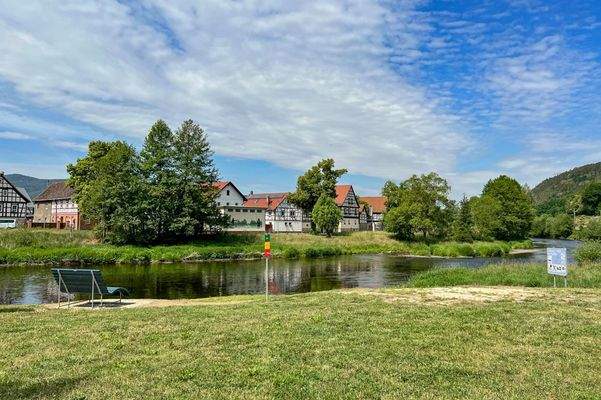 Blick über die Saale zur Bauernseite